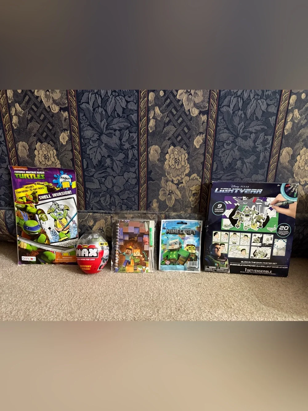 Boys Zuru Max Blocks & Minecraft Toy Lot